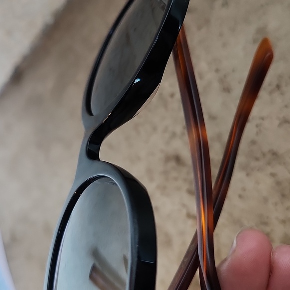 Gucci GG0023S 003 Acetate Oval Sunglasses Black/Gold - Picture 12 of 12